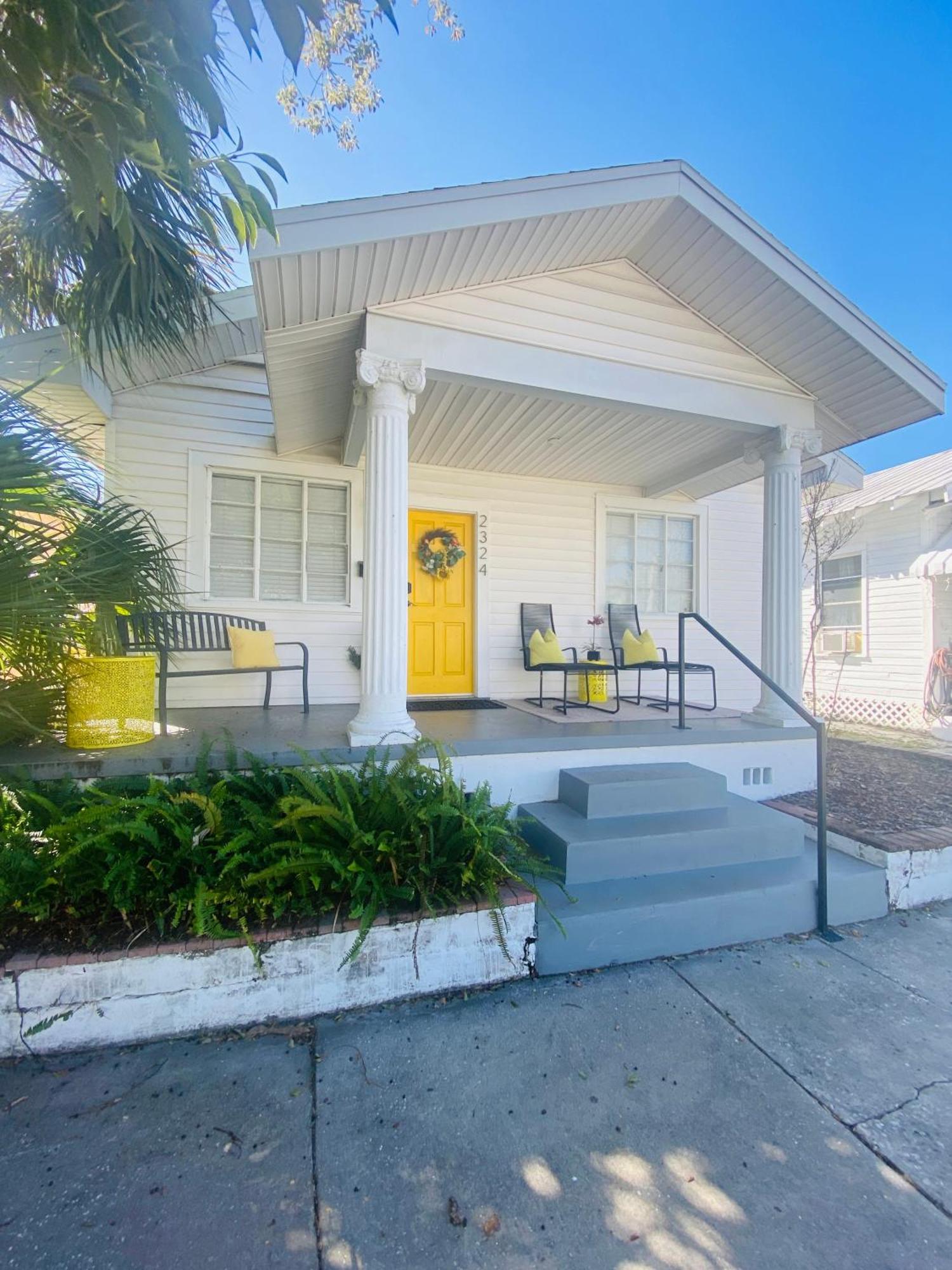 No Ho Yellow Door Bungalow 坦帕 外观 照片